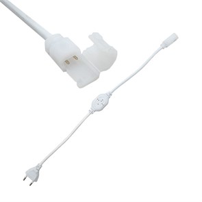 Штекер для подключения светодиодной ленты 220V квадратный плоский QR 11-0103